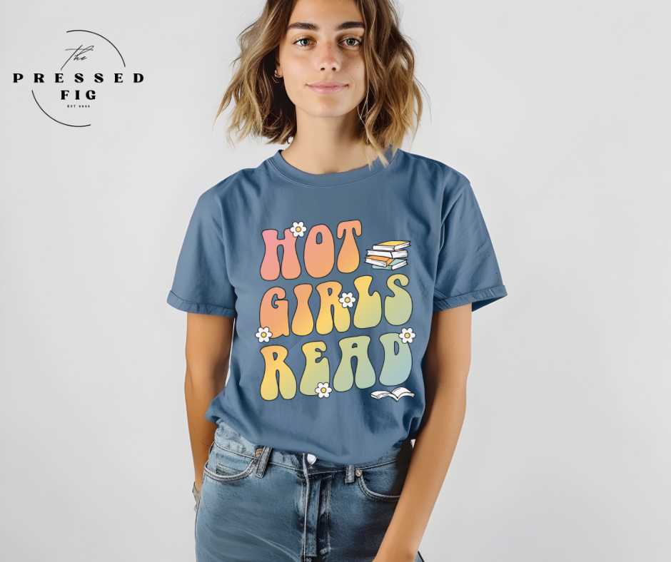 Hot Girls Read Tee